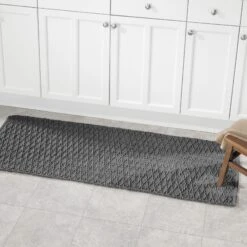 Diamond Bath Runner 18 Diamond Bath Runner -Home storage 2000 Square JPG 06257MDBST.PT01