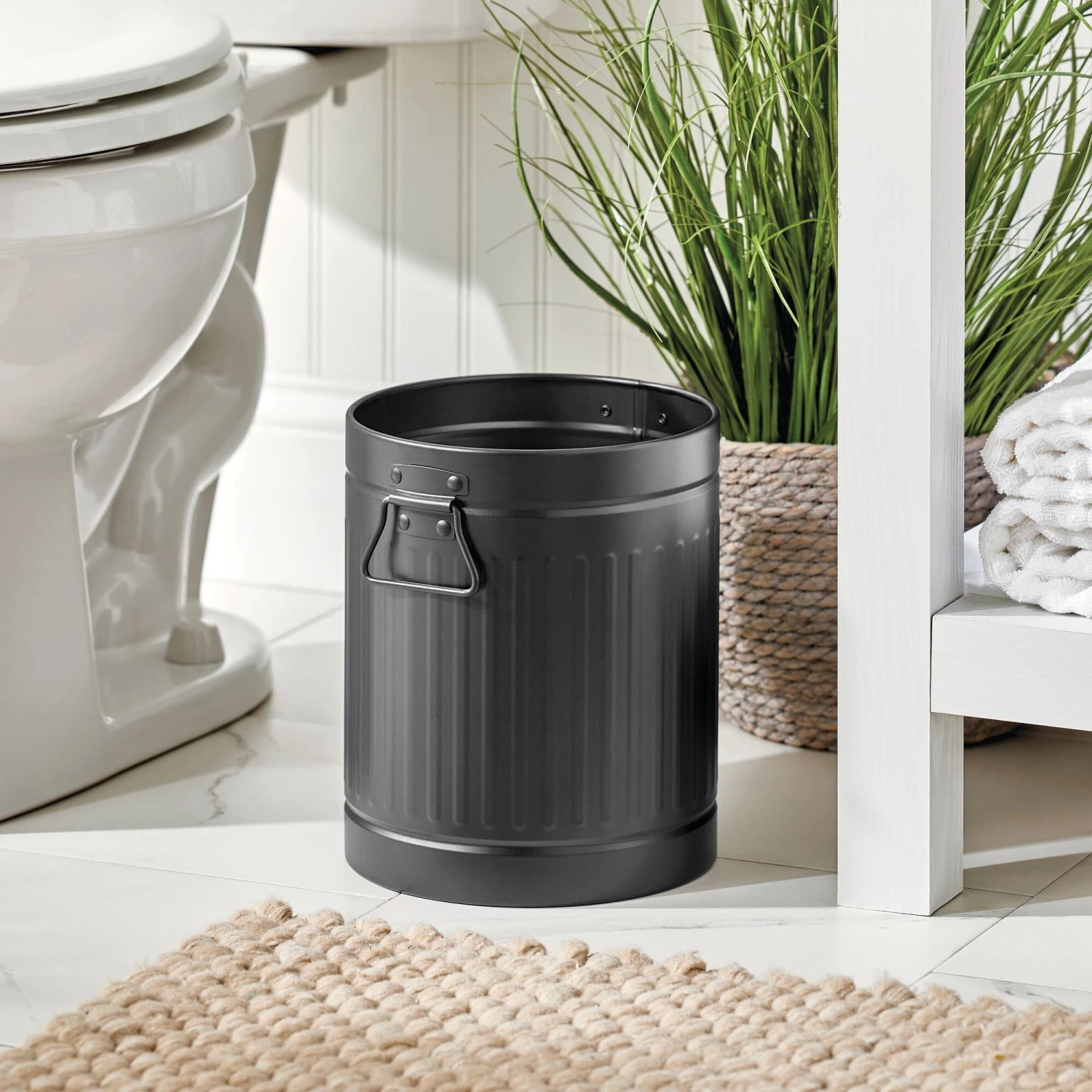 7-Liter Bathroom Trash Can With Handles 5 7-Liter Bathroom Trash Can With Handles - Image 5