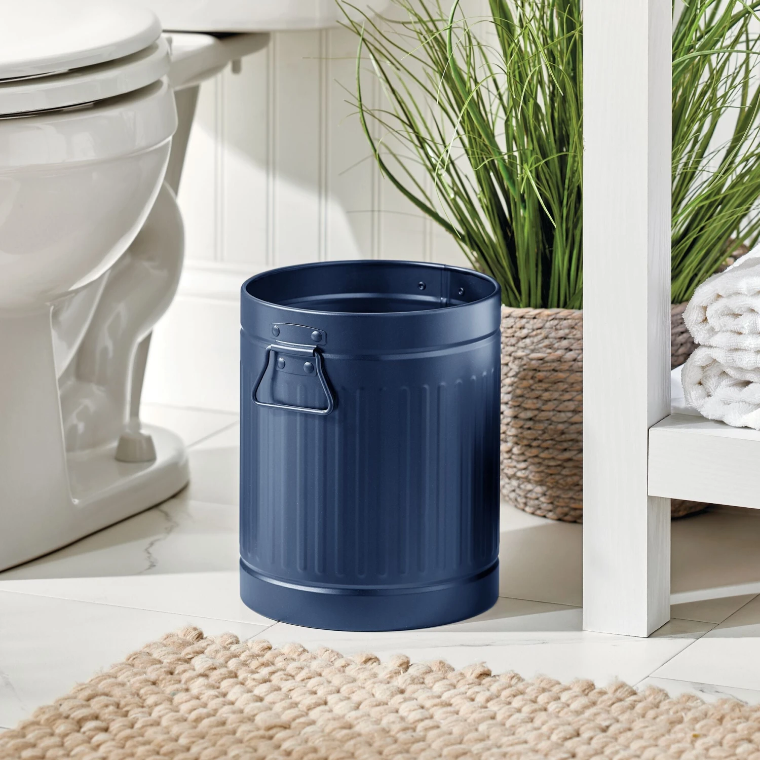 7-Liter Bathroom Trash Can With Handles 9 7-Liter Bathroom Trash Can With Handles - Image 9