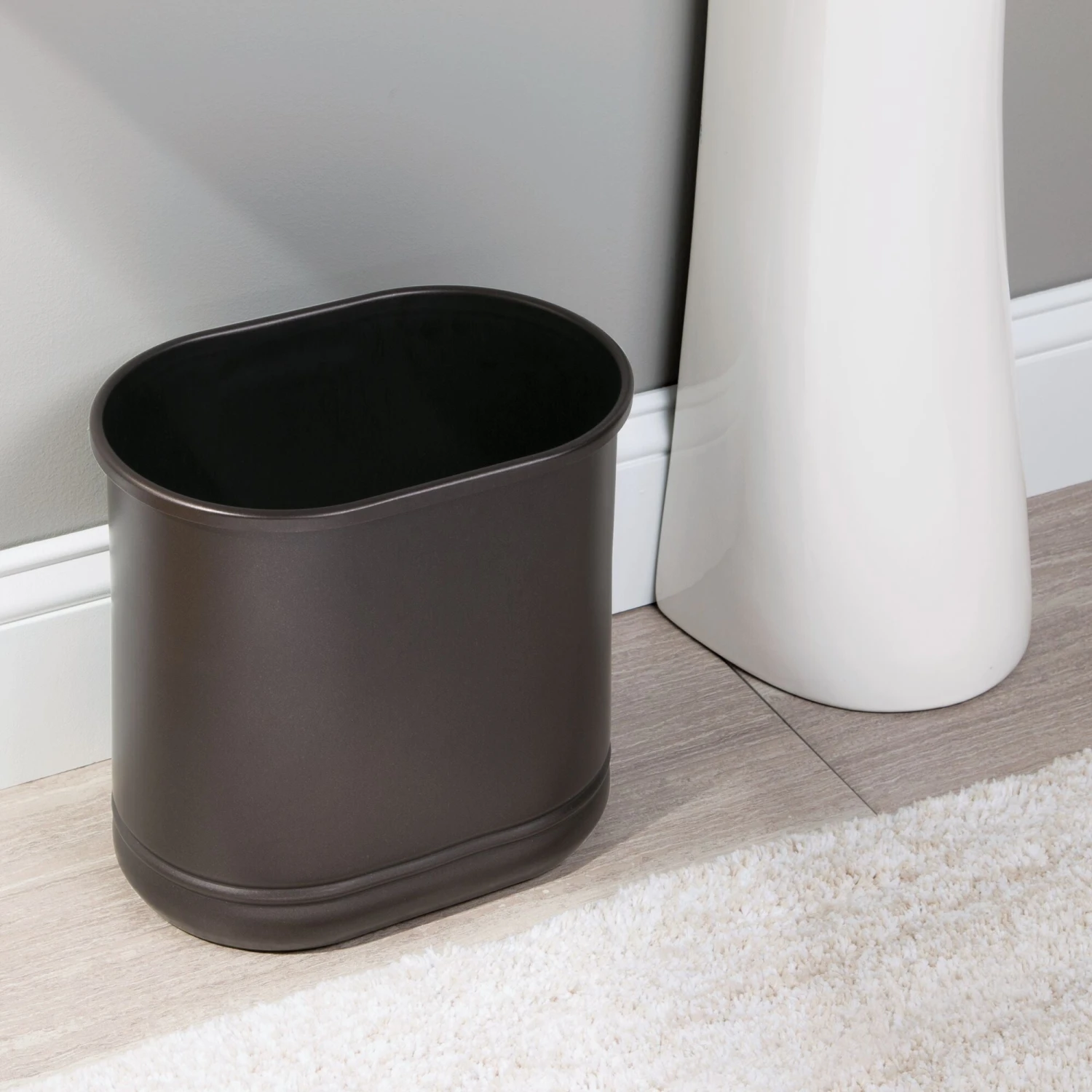 9.5-Liter Oval Bathroom Trash Can 6 9.5-Liter Oval Bathroom Trash Can - Image 6